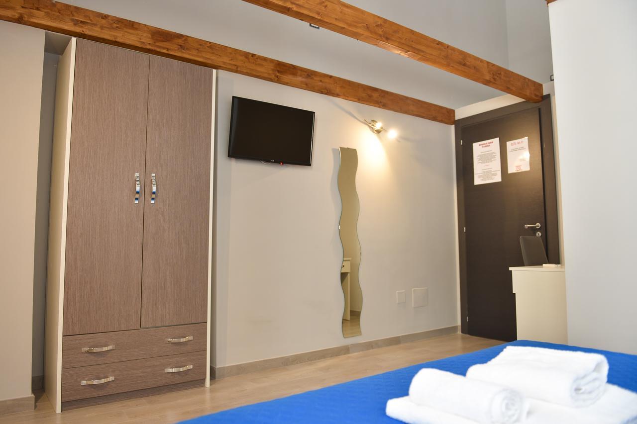 Bed and Breakfast Famigi Neapol Zewnętrze zdjęcie
