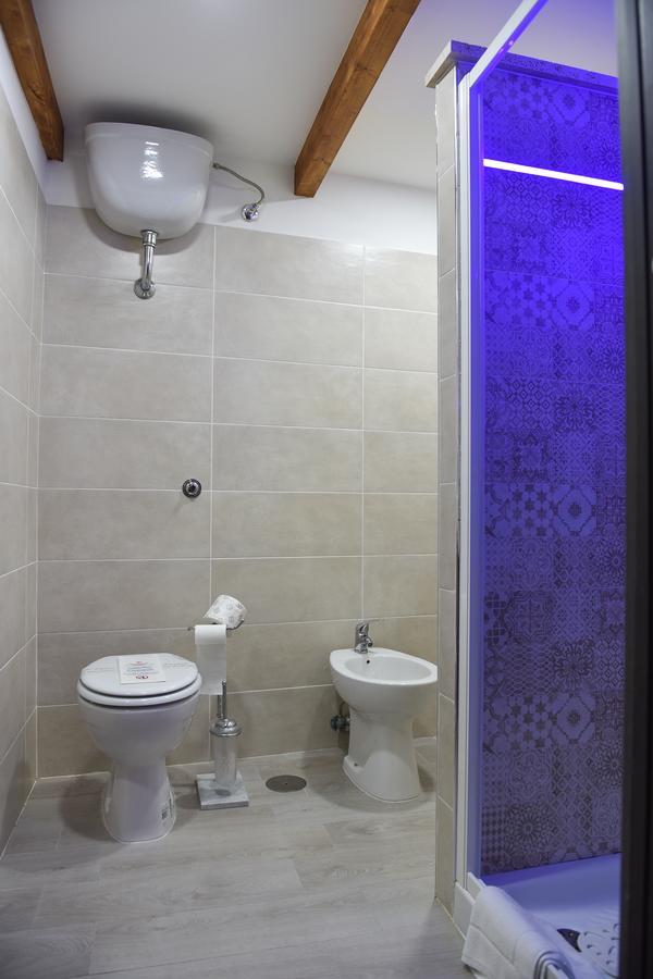 Bed and Breakfast Famigi Neapol Zewnętrze zdjęcie