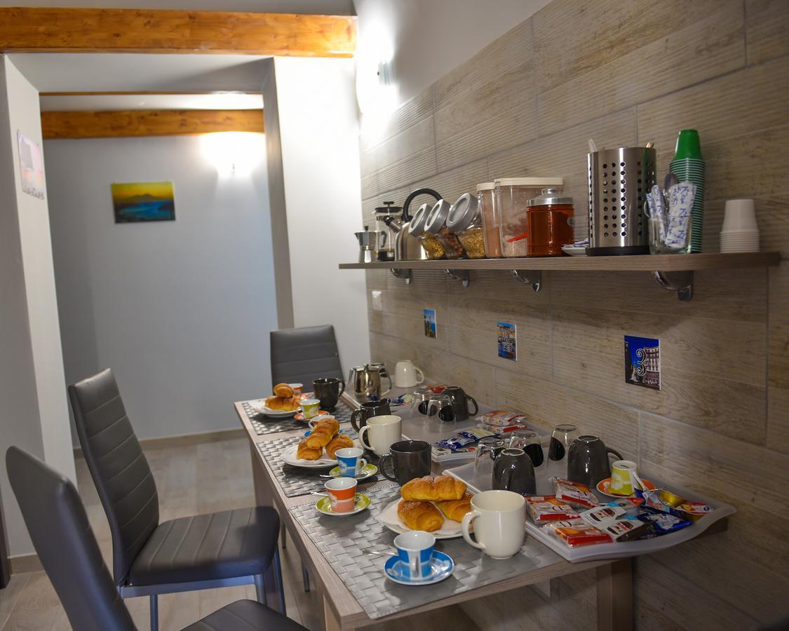 Bed and Breakfast Famigi Neapol Zewnętrze zdjęcie