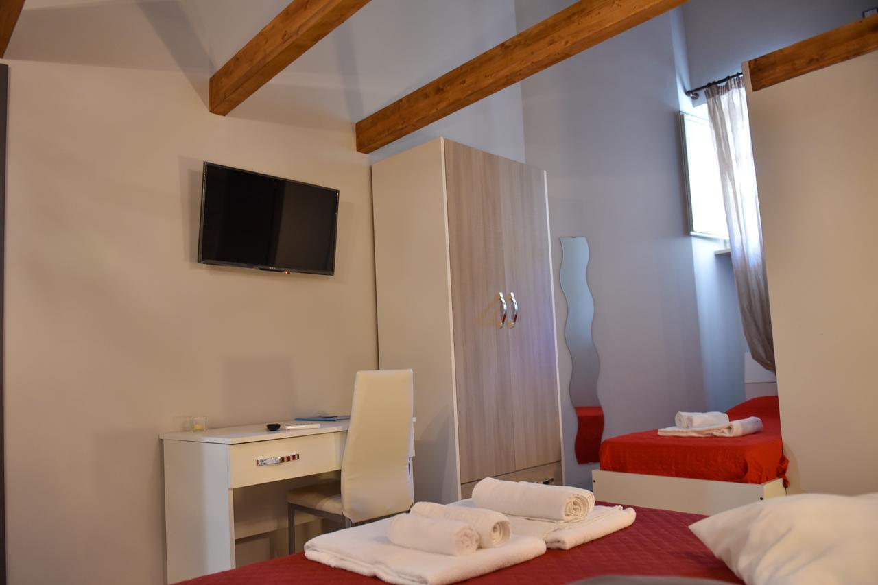 Bed and Breakfast Famigi Neapol Zewnętrze zdjęcie