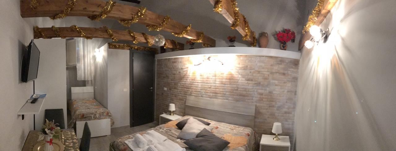 Bed and Breakfast Famigi Neapol Zewnętrze zdjęcie