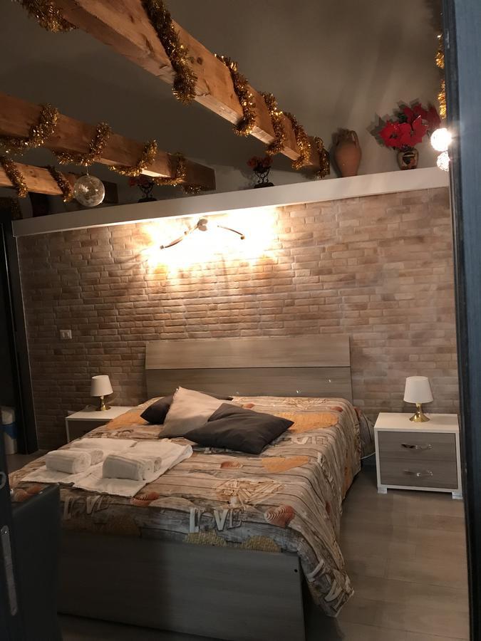 Bed and Breakfast Famigi Neapol Zewnętrze zdjęcie