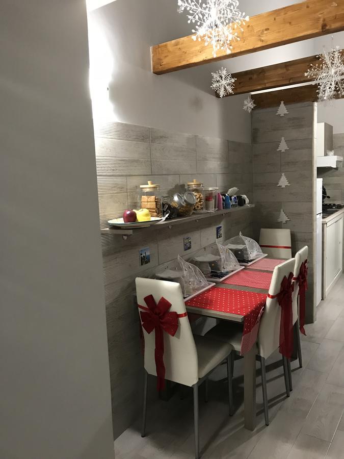 Bed and Breakfast Famigi Neapol Zewnętrze zdjęcie